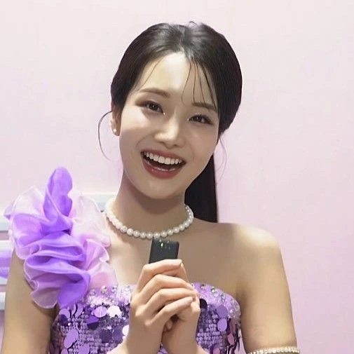 Popular photo full of fans’ love for Kim Soyeon (2004)