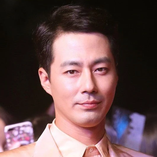 Popular photo full of fans’ love for Jo Insung