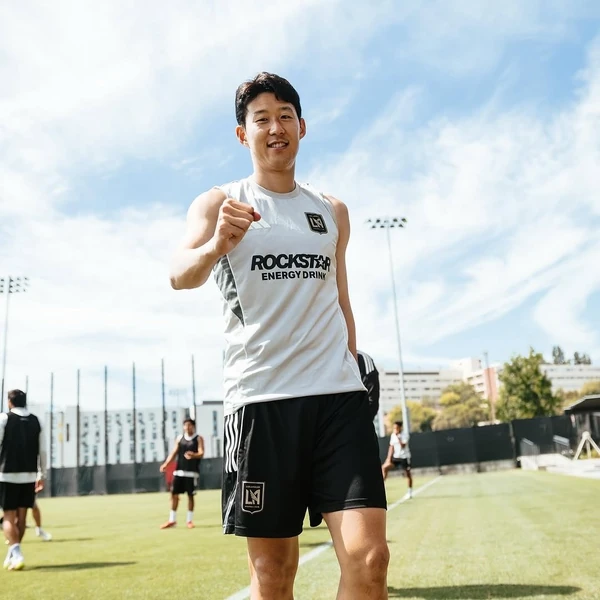Foto profil populer Son Heungmin yang disukai penggemar