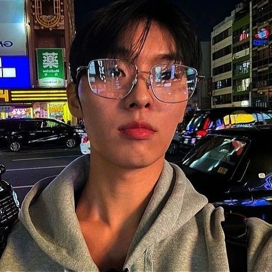 The most loved look of Choi Hyunwook today