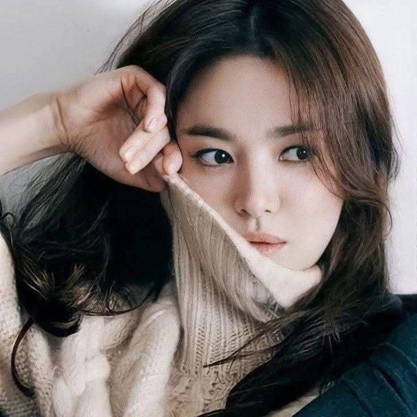 Popular photo full of fans’ love for Song Hyekyo