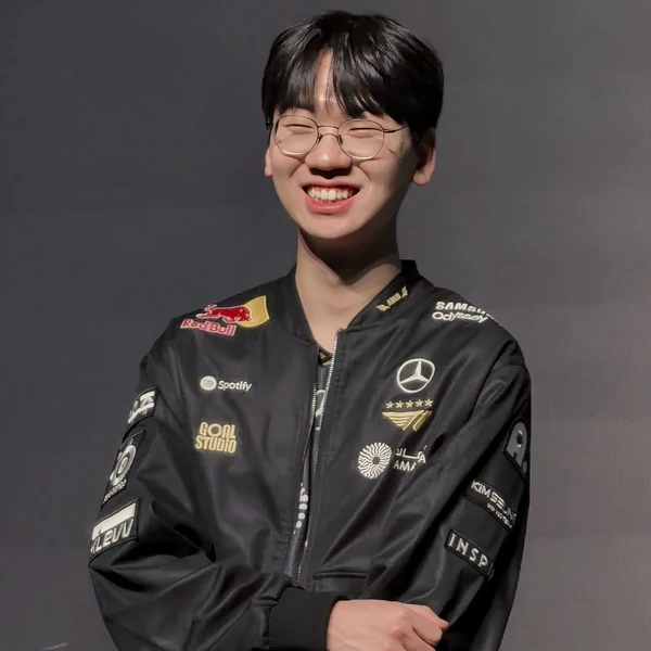 Popular photo full of fans’ love for Doran