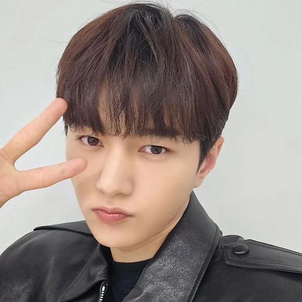 Top moment of Kim Myungsoo (L) chosen by fans