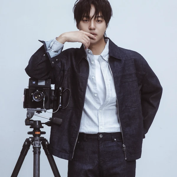 Popular photo full of fans’ love for Yang Sejong