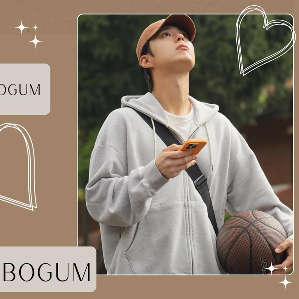 Popular photo full of fans’ love for Park Bogum