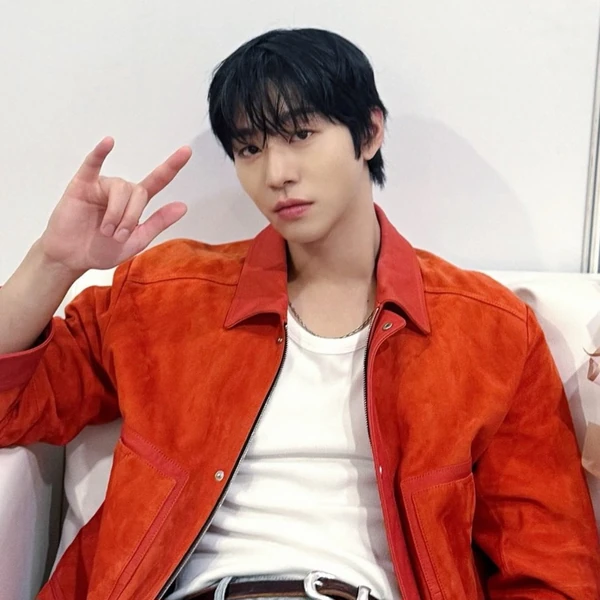 Popular photo full of fans’ love for Ahn Hyoseop