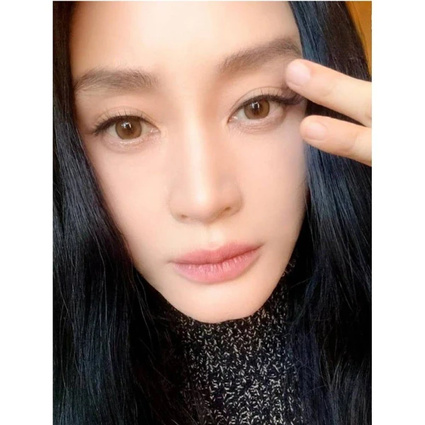 Popular photo full of fans’ love for Kim Hyesoo