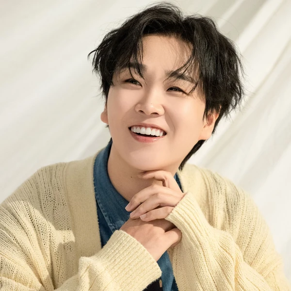 The most loved look of Song Minjun today