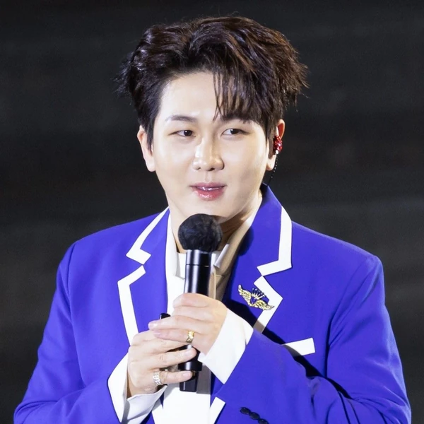 Popular photo full of fans’ love for Kim Soochan