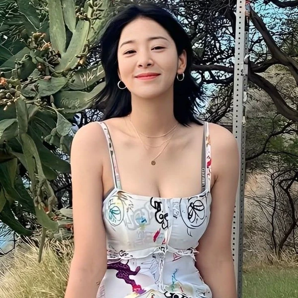 Popular photo full of fans’ love for Seol Inah