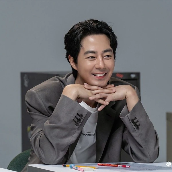 오늘 가장 사랑받은 조인성의 모습