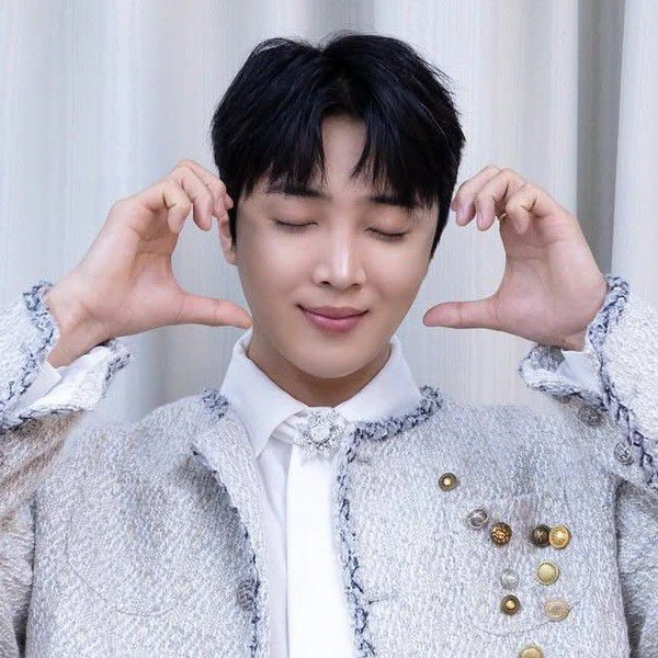 The most loved look of Hwang Yunsung today