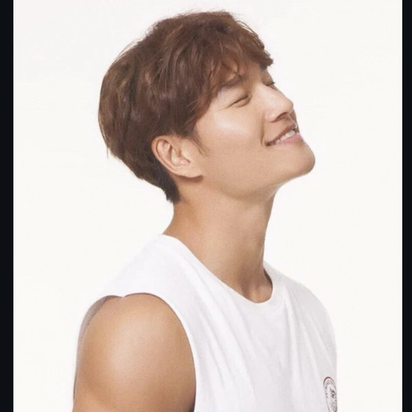 Momen terbaik Kim Jongkook pilihan penggemar