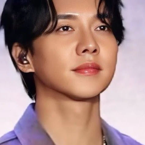 Penampilan Lee Seunggi yang paling disukai hari ini
