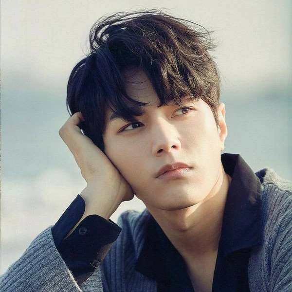 Top moment of Kim Myungsoo (L) chosen by fans