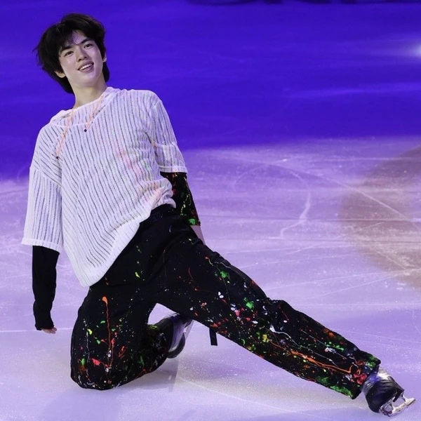 Popular photo full of fans’ love for Cha Junhwan