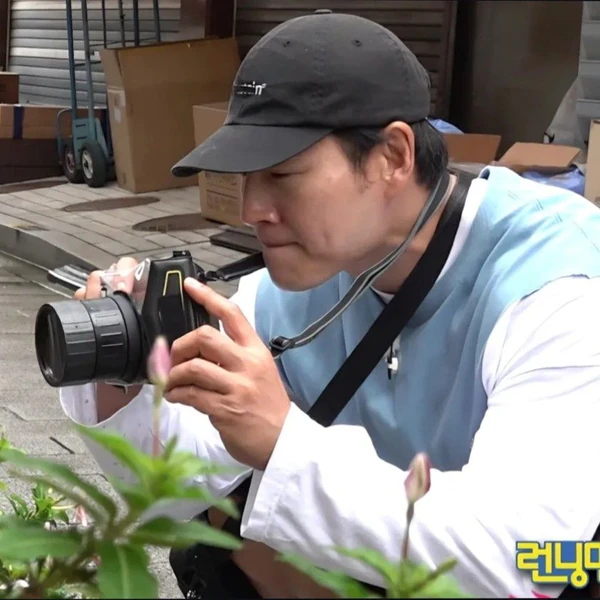 Foto populer Kim Jongkook yang penuh cinta dari penggemar