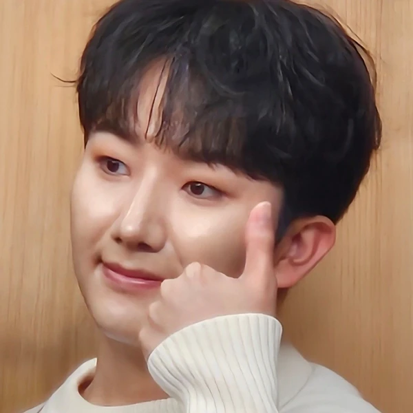 The most loved look of Nam Seungmin today