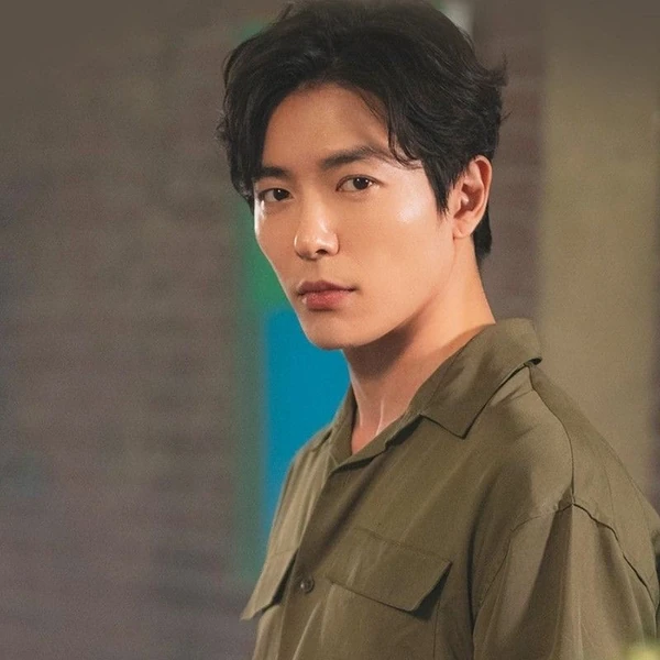 Popular photo full of fans’ love for Kim Jaewook