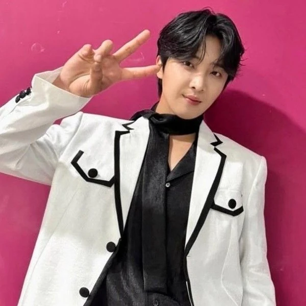 Top moment of Hwang Yunsung chosen by fans