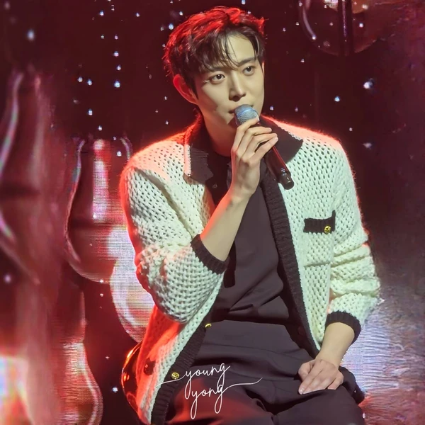 The most loved look of Kim Youngdae today