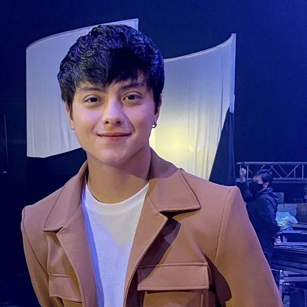 The most loved look of Daniel Padilla today
