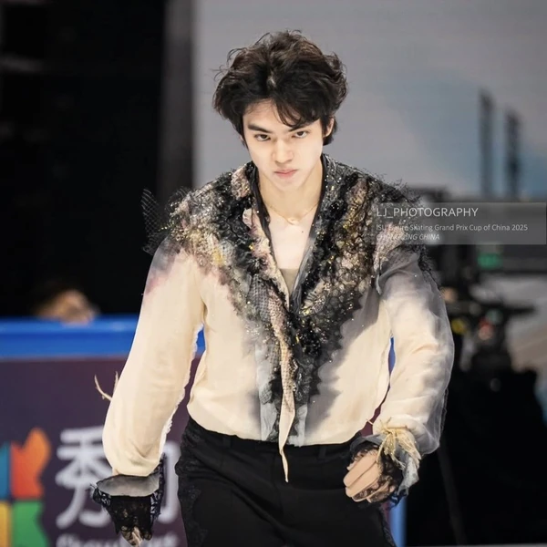 今天最受喜愛的Cha Junhwan模樣