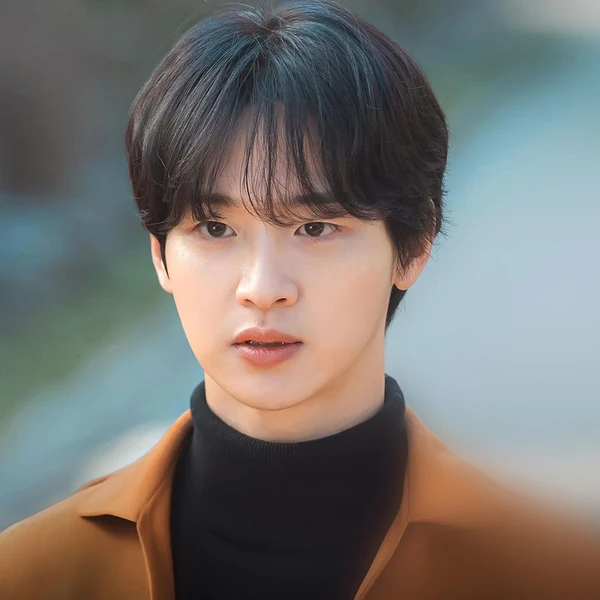 The most loved look of Jang Dongyoon today