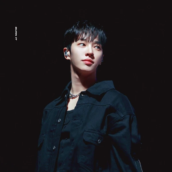 The most loved look of Lee Gikwang today