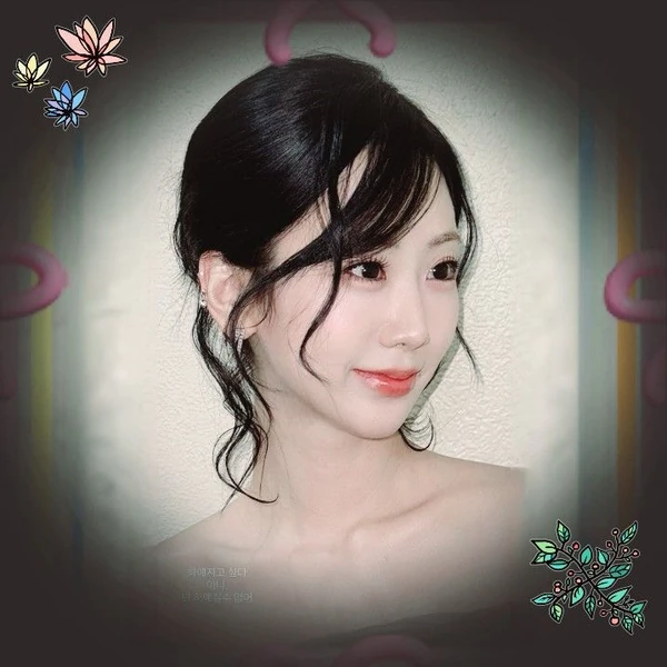 The most loved look of Kang Hyeyeon today