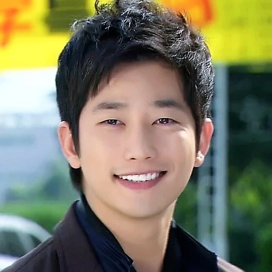 Popular photo full of fans’ love for Park Sihoo