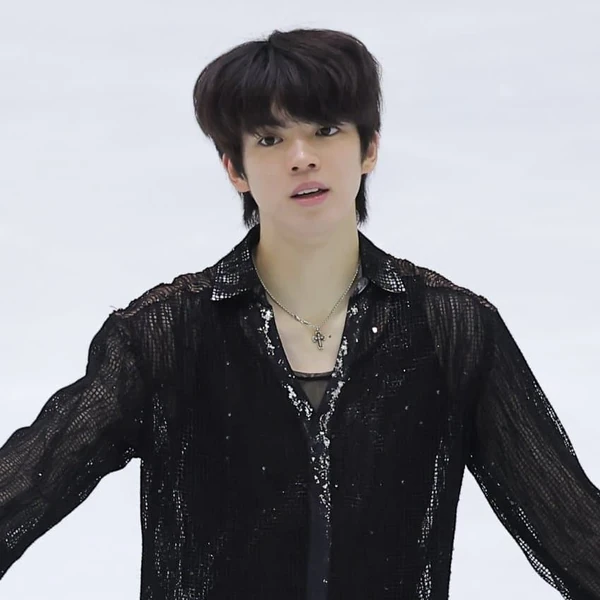 Foto utama yang menunjukkan pesona Cha Junhwan