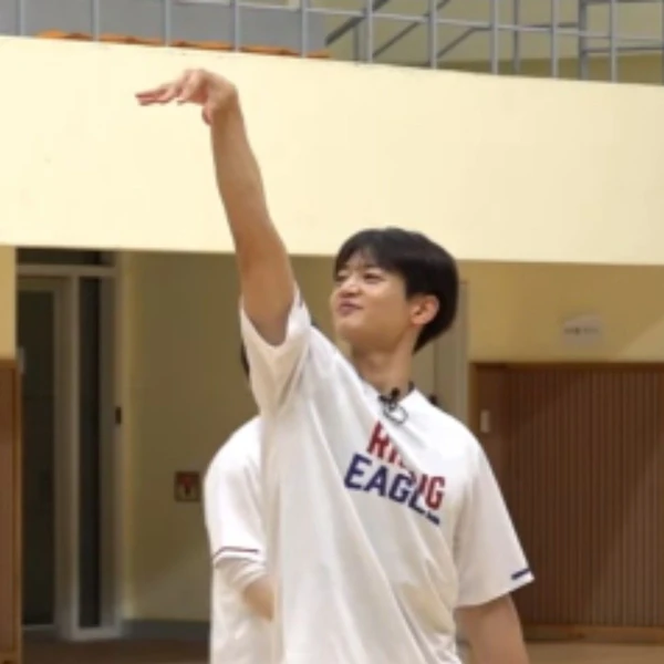 The most loved look of Choi Minho today