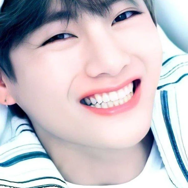 The most loved look of Kim Taehyung (V) today