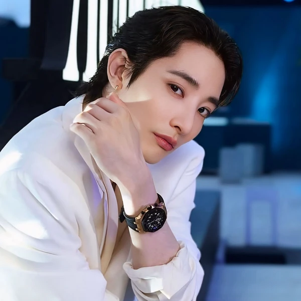 Popular photo full of fans’ love for Lee Soohyuk