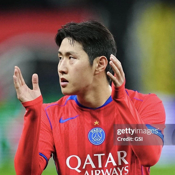 Foto profil populer Lee KangIn yang disukai penggemar