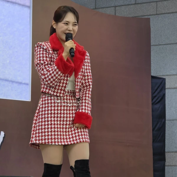 充滿粉絲愛的Miss Kim人氣照片