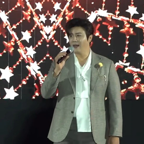 Penampilan Jin Haesung yang paling disukai hari ini