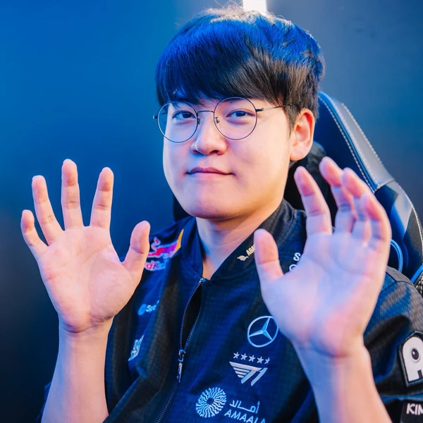 투표로 선정된 구마유시의 인기 프로필 이미지