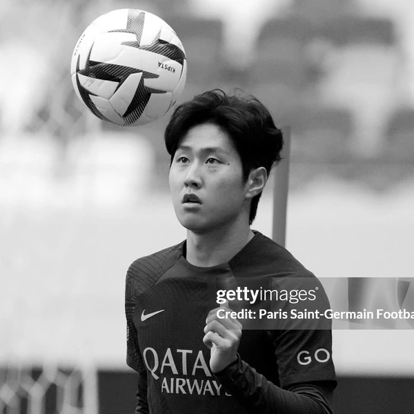 Foto profil populer Lee KangIn yang disukai penggemar