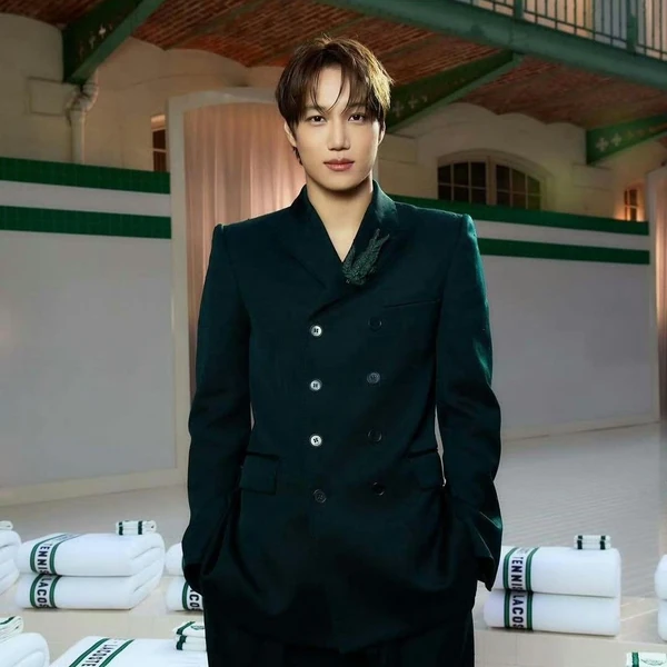 The most loved look of KAI today