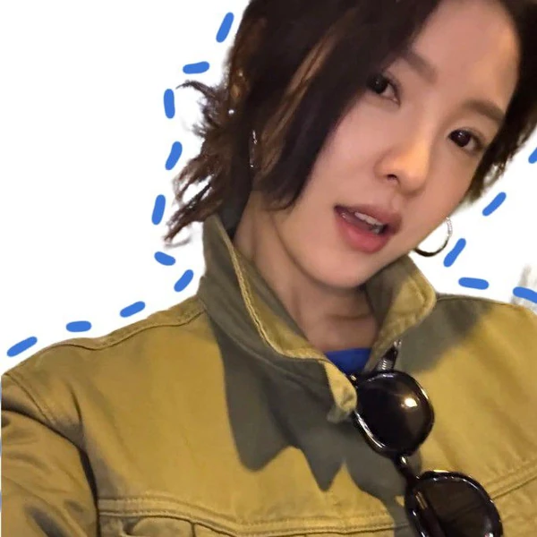 Popular photo full of fans’ love for Zhang Ruonan