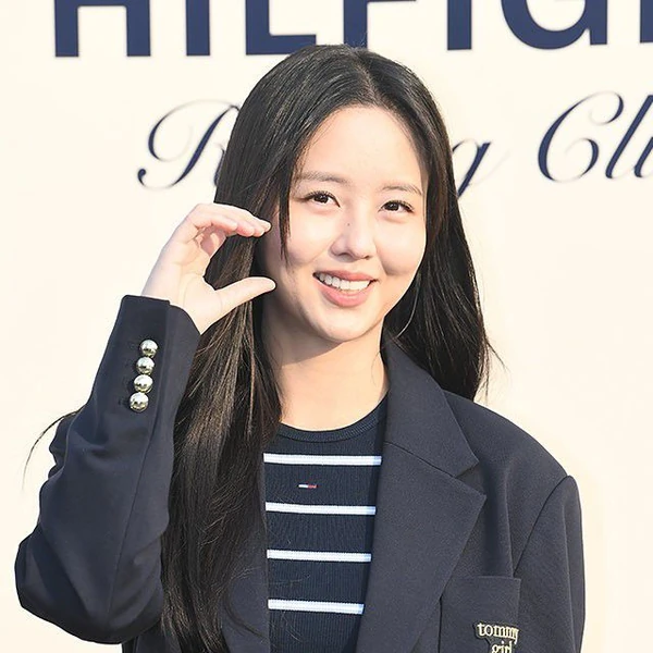 Popular photo full of fans’ love for Kim Sohyun