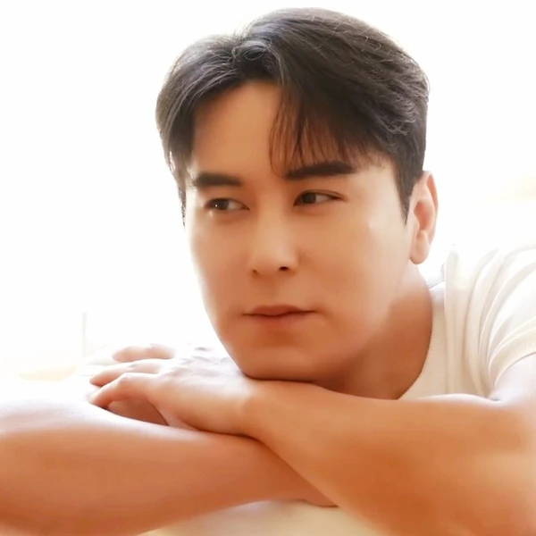 今天最受喜愛的張民好模樣