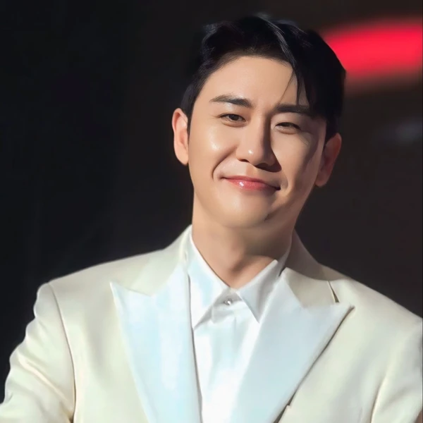 Top moment of Young Tak chosen by fans