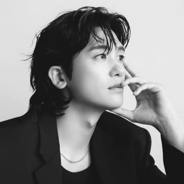 The most loved look of Park Hyungsik today