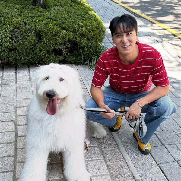 充滿粉絲愛的張民好人氣照片