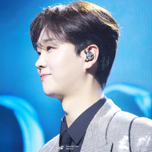 The most loved look of Song Minjun today