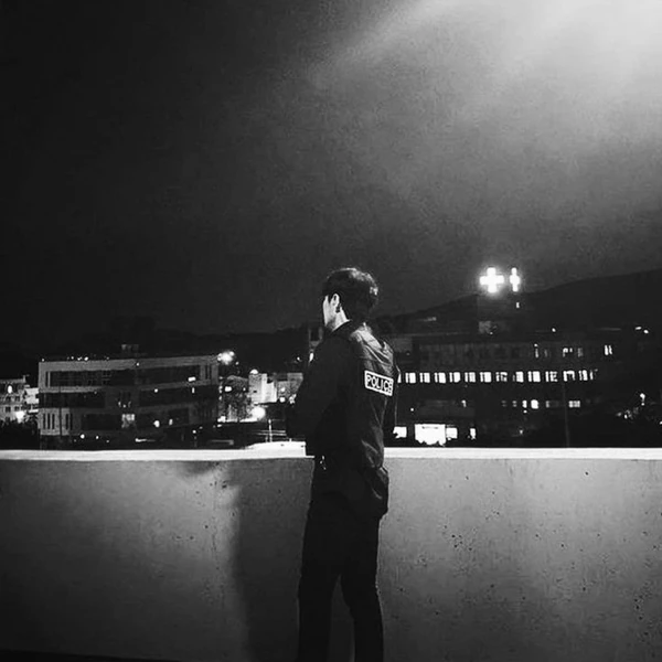 Popular photo full of fans’ love for Lee Jinwook