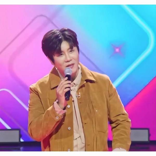 今天最受喜爱的晋海成模样